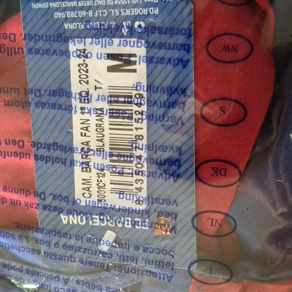 FC Barcelona shirt, Size M in mens - Picture 3 of 3